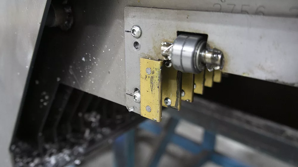 steel-cover-repair-gliders-and-rollers