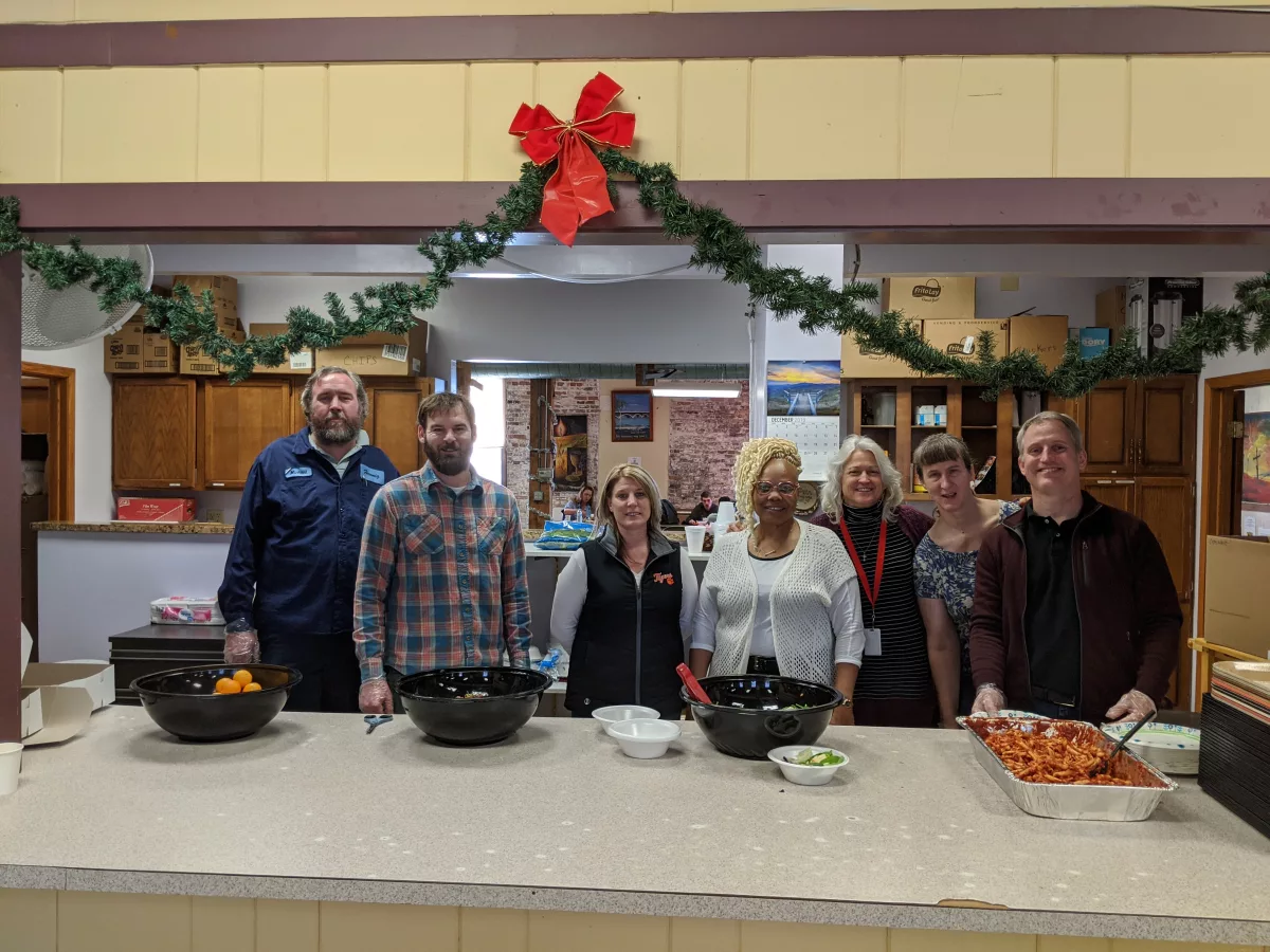 Hennig Helps to make the season brighter for those in need